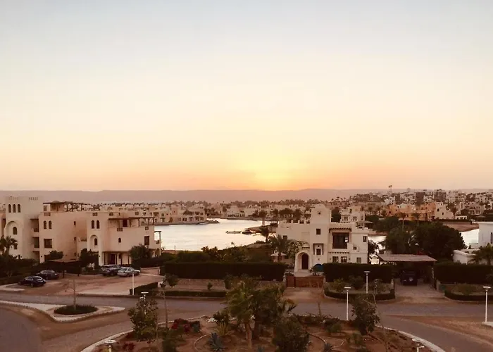 Kitesurfer Shared House, Pool View & Access *
