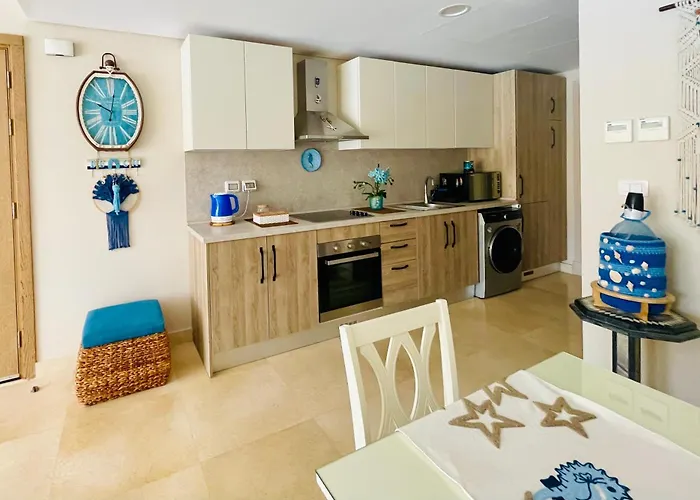 Kitesurfer Shared House, Pool View & Access Pansiyon Hurgada
